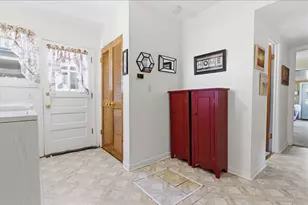 10111 S California Ave, Chicago, IL 60655 - Photo 18