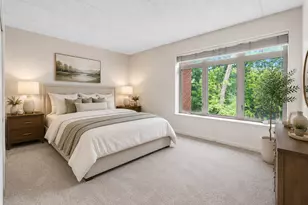 425 Benjamin Dr, Vernon Hills, IL 60061 - Photo 10