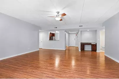 425 Benjamin Drive #205, Vernon Hills, IL 60061 - Photo 6