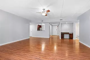 425 Benjamin Dr, Vernon Hills, IL 60061 - Photo 6