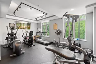 425 Benjamin Dr, Vernon Hills, IL 60061 - Photo 18