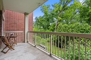 425 Benjamin Dr, Vernon Hills, IL 60061 - Photo 16