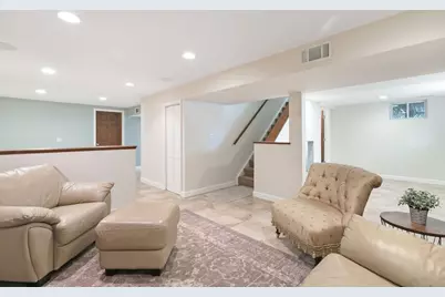 1814 Hazelwood Drive, Lindenhurst, IL 60046 - Photo 12