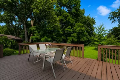 1814 Hazelwood Drive, Lindenhurst, IL 60046 - Photo 18