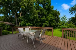 1814 Hazelwood Dr, Lindenhurst, IL 60046 - Photo 18