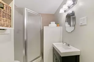 1814 Hazelwood Dr, Lindenhurst, IL 60046 - Photo 14