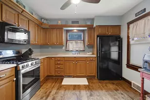 29 Atwater Pkwy, Fox Lake, IL 60020 - Photo 12