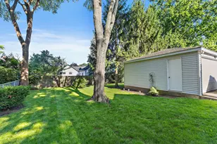 315 E 2nd St, East Dundee, IL 60118 - Photo 14