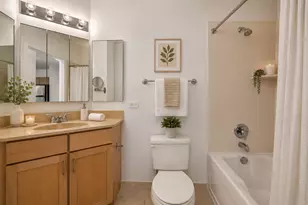 222 N Columbus Dr, Chicago, IL 60601 - Photo 16