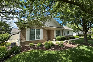 21561 Wolf Lake Ct, Crest Hill, IL 60403 - Photo 2