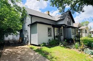 1712 Carney Ave, Rockford, IL 61103 - Photo 2