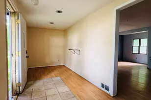 1712 Carney Ave, Rockford, IL 61103 - Photo 6
