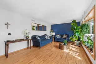 836 Napa St, Carol Stream, IL 60188 - Photo 4