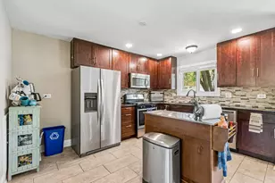 7 Derbyshire Ct, Bolingbrook, IL 60440 - Photo 12