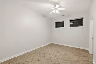 938 N Washtenaw Ave, Chicago, IL 60622 - Photo 8