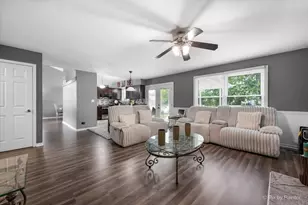 1314 Aspen Ct, Elgin, IL 60120 - Photo 16