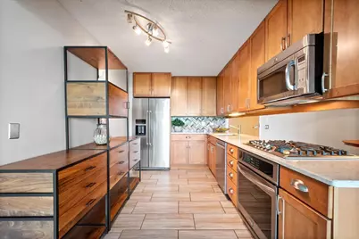 9655 Woods Drive #1006, Skokie, IL 60077 - Photo 6