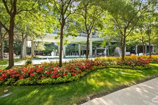 9655 Woods Dr, Skokie, IL 60077 - Photo 2