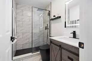 1137 Hawthorne Ln, Elk Grove Village, IL 60007 - Photo 12