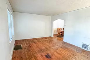 227 W 146th St, Dolton, IL 60419 - Photo 6