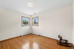1714 Sycamore St, Des Plaines, IL 60018 - Photo 12