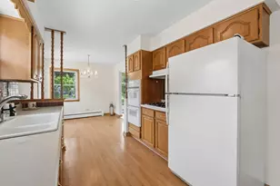 1714 Sycamore St, Des Plaines, IL 60018 - Photo 8