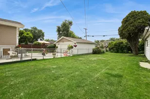 1714 Sycamore St, Des Plaines, IL 60018 - Photo 18