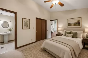 14 Lake Shore Dr, Oakwood Hills, IL 60013 - Photo 10