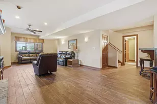 5733 W 97th St, Oak Lawn, IL 60453 - Photo 16