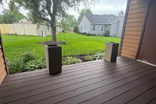 650 Waverly Dr, Elgin, IL 60120 - Photo 22