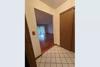 650 Waverly Drive #B, Elgin, IL 60120 - Photo 4