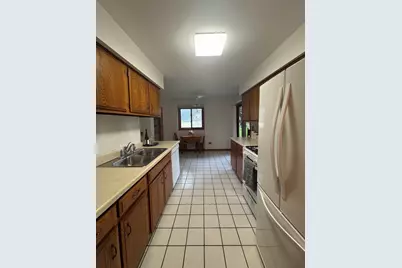 650 Waverly Drive #B, Elgin, IL 60120 - Photo 10