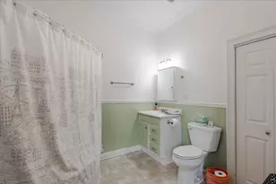 211 E Lincoln St, Bloomington, IL 61701 - Photo 20