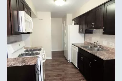 214 Redwood Court, Vernon Hills, IL 60061 - Photo 2