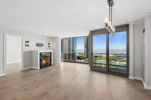 420 E Waterside Dr, Chicago, IL 60601 - Photo 2