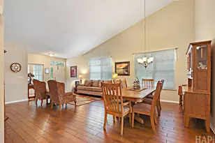 5952 Leeds Rd, Hoffman Estates, IL 60192 - Photo 6