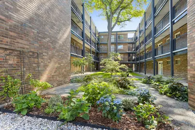 1321 W Birchwood Avenue #206, Chicago, IL 60626 - Photo 1