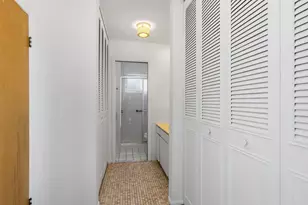 1321 W Birchwood Ave, Chicago, IL 60626 - Photo 8