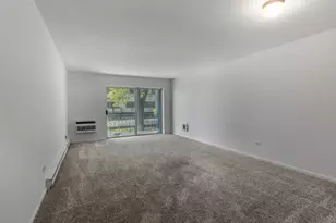 1321 W Birchwood Ave, Chicago, IL 60626 - Photo 2