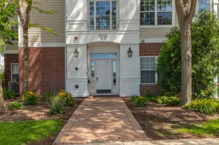 3243 Stratford Ct, Lake Bluff, IL 60044 - Photo 2