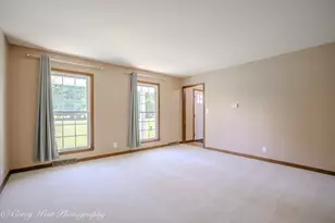 1N164 Stargrass Ln, Elburn, IL 60119 - Photo 2