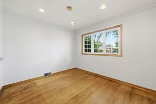 5835 Reba St, Morton Grove, IL 60053 - Photo 8