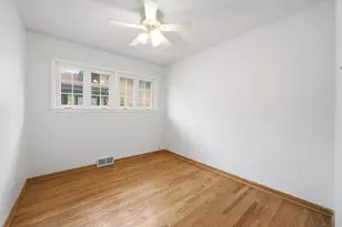 5835 Reba St, Morton Grove, IL 60053 - Photo 16