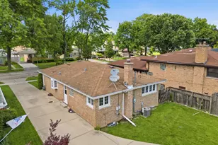 5835 Reba St, Morton Grove, IL 60053 - Photo 34