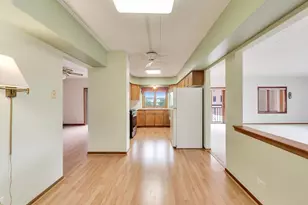 201 N Vail Ave, Arlington Heights, IL 60004 - Photo 6