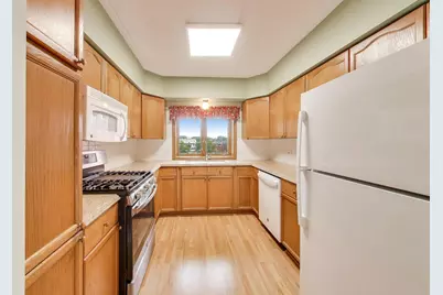 201 N Vail Avenue #409, Arlington Heights, IL 60004 - Photo 8