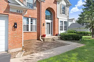 663 Huntington Blvd, West Dundee, IL 60118 - Photo 2
