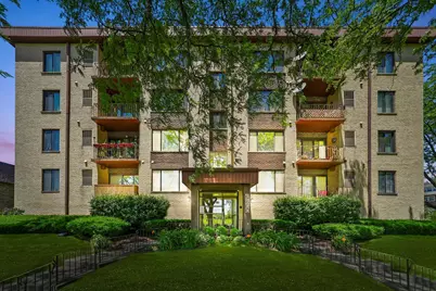 5800 W 105th Street #2C, Oak Lawn, IL 60453 - Photo 1