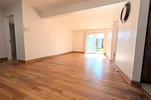 9588 Terrace Pl, Des Plaines, IL 60016 - Photo 6