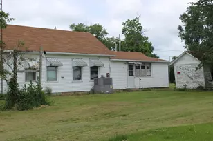 101 Rowland St, Rutland, IL 61358 - Photo 2